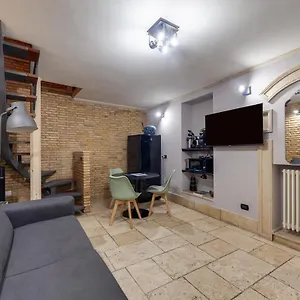 Lares Navona Apartment