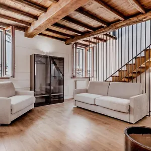 - Vittoria Palace Apartment